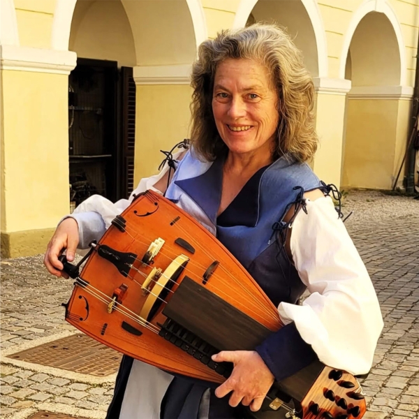Künstlervorstellung Monika Fink